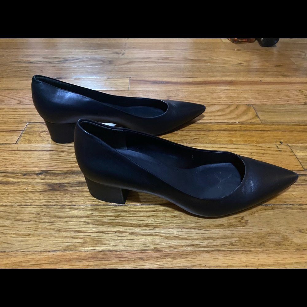 VIA SPIGA Women's Guervie Pump size US 7.5